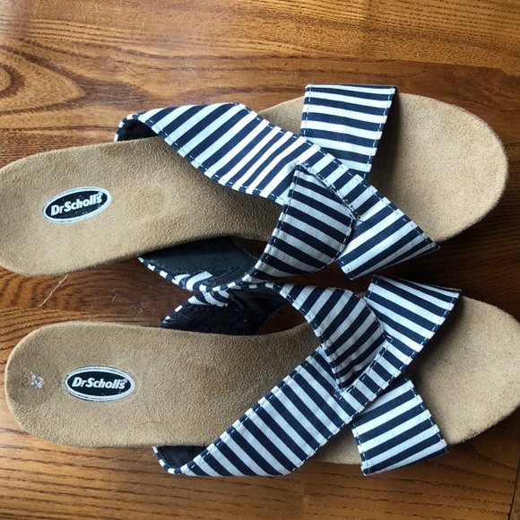 Dr. Scholl's Shoes - Dr. Scholls Adorable navy striped sandals, Size 8
